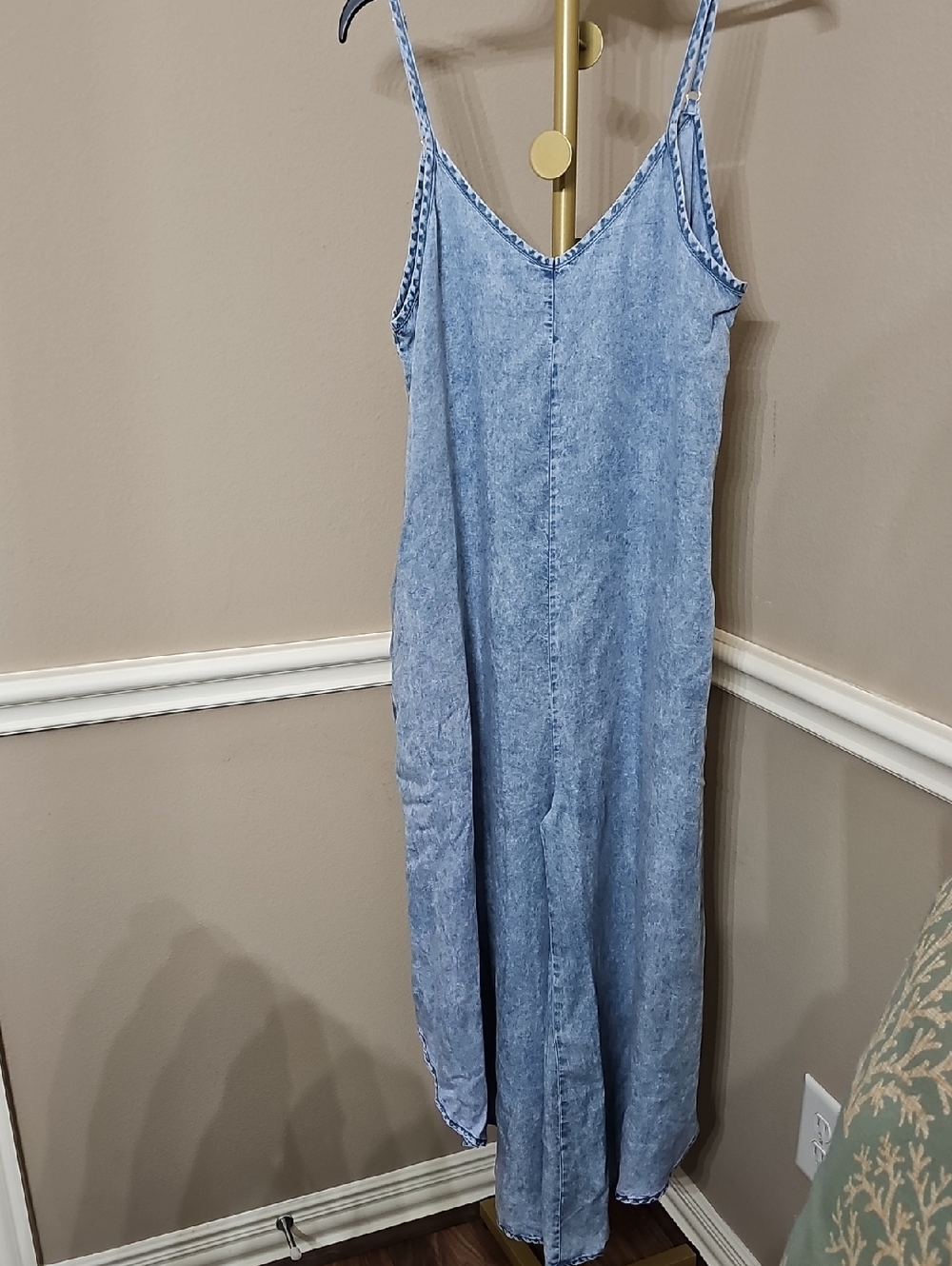 Zenana Jumpsuit pockets/adjustable straps, large NWOT